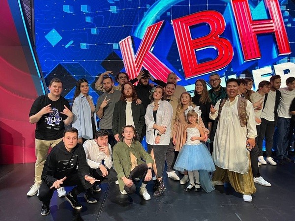 Две нижегородские команды КВН взяли бронзу Премьер-лиги 2023