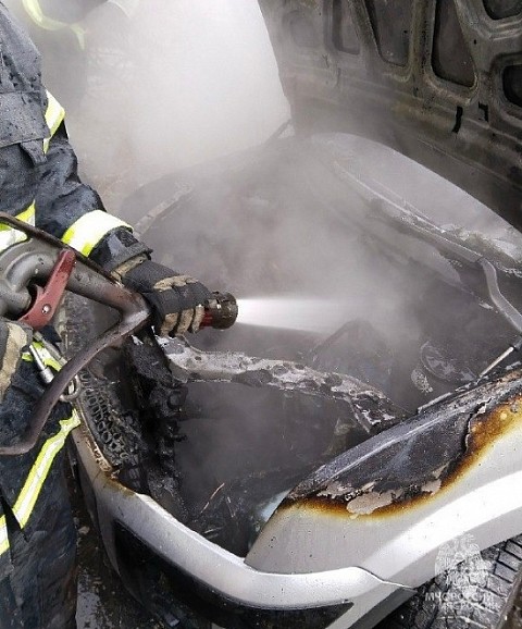 Легковая иномарка сгорела на Бору в Нижегородской области