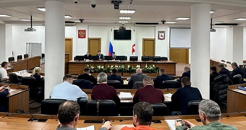 Мэр Нижнего Новгорода поручил активизировать работу по вывозу снега Мэр Нижнего Новгорода поручил активизировать работу по вывозу снега