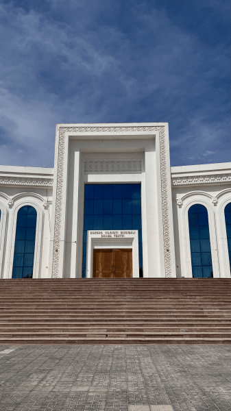 Камерный музыкальный театр имени В.Т.Степанова представляет в Бухаре классику  советского музыкального театра