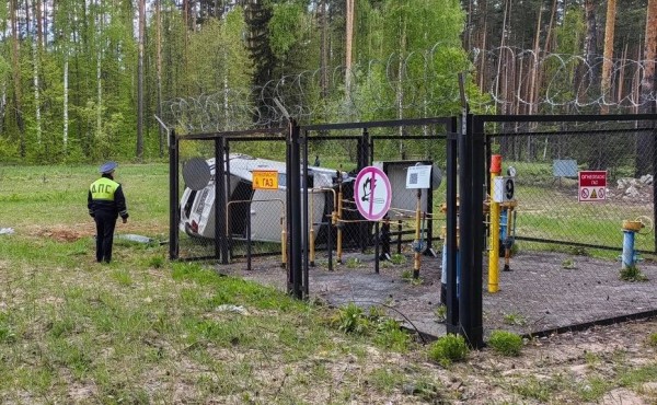 Росгвардеец спас мужчину и женщину, которые едва не сгорели в автомобиле в Сарове