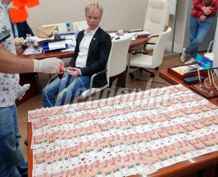 Бывшего ректора Мининского университета Александра Федорова задержали по обвинению в получении взятки