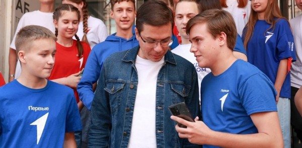 Развитие города, молодежные программы, профориентирование и институт наставничества обсудил Юрий Шалабаев с ребятами из «Движения Первых»