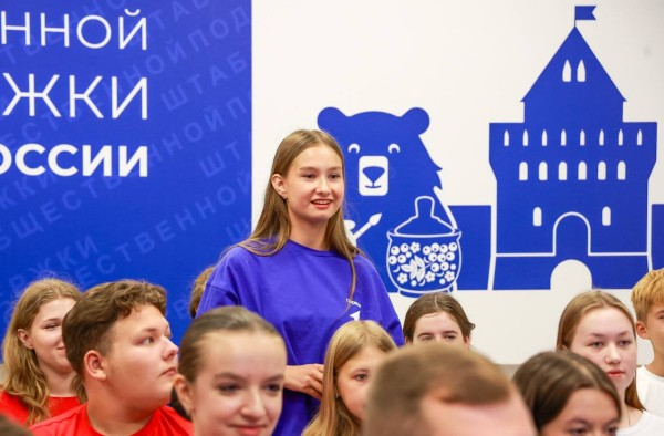 Развитие города, молодежные программы, профориентирование и институт наставничества обсудил Юрий Шалабаев с ребятами из «Движения Первых»