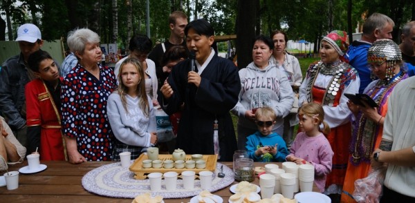 Более двух тысяч человек приняли участие в фестивале национальных культур «Дружный Нижний» в День города