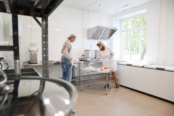 Получить горячий обед, психологическую и юридическую помощь могут нижегородцы на новой социальной кухне