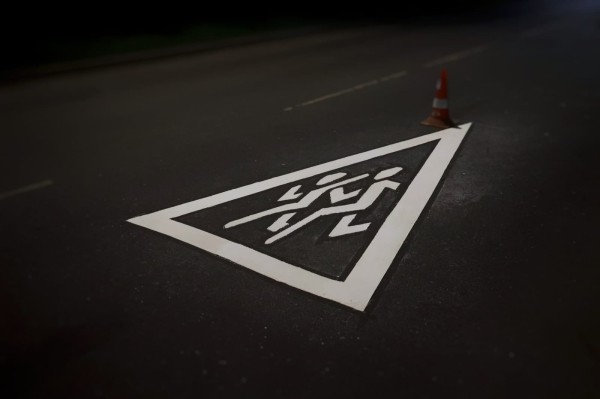 «Зебру» и надпись «ДЕТИ» впервые нанесут термопластиком у нижегородских школ и детсадов