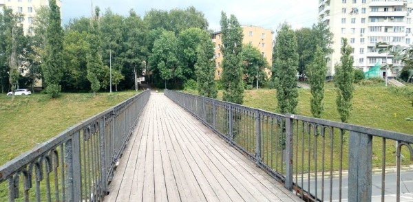 Пешеходный мост через Похвалинский съезд отремонтируют в Нижегородском районе