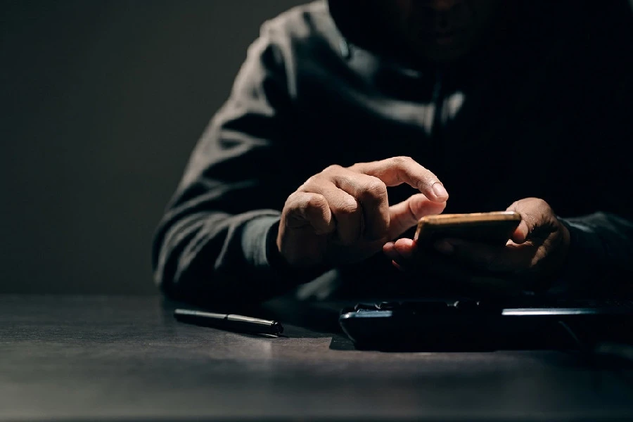 Нижегородка по указанию мошенников продала две квартиры и лишилась около 30 млн рублей Нижегородка по указанию мошенников продала две квартиры и лишилась около 30 млн рублей