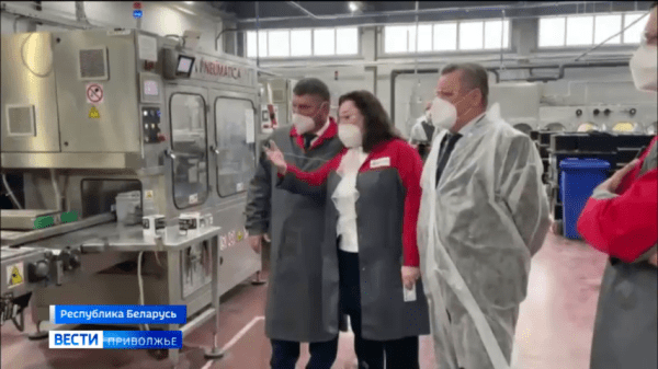 Перерабатывающие предприятия Республики Беларусь посетили депутаты регионального Законодательного собрания