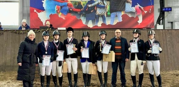 Более 40 воспитанников конных клубов города и региона приняли участие в «Кубке «Муниципального центра «Надежда-2024»