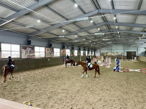 Более 40 воспитанников конных клубов города и региона приняли участие в «Кубке «Муниципального центра «Надежда-2024»