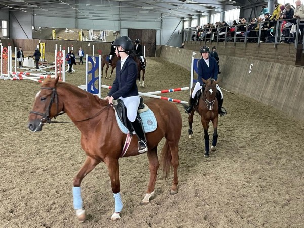 Более 40 воспитанников конных клубов города и региона приняли участие в «Кубке «Муниципального центра «Надежда-2024»