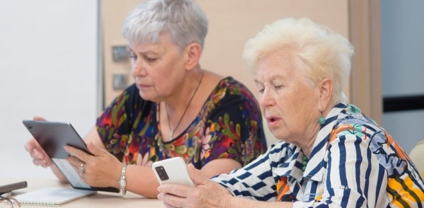 Нижегородских пенсионеров впервые познакомят с возможностями искусственного интеллекта в рамках проекта «Университет старшего поколения»