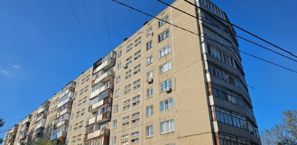 Жители первого и второго подъездов дома № 37 по ул. Юлиуса Фучика начинают возвращаться в свои квартиры Жители первого и второго подъездов дома № 37 по ул. Юлиуса Фучика начинают возвращаться в свои квартиры