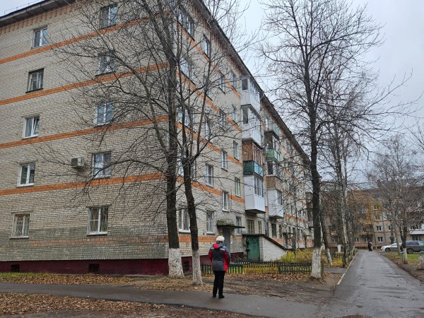 Подрядчик приступил к ремонту подвала в четвертом подъезде дома № 16 по пр.Кирова