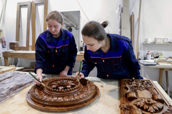 Юрий Шалабаев: Реставрация стен и лепнины в Литературном музее выполнена  почти на 90% 