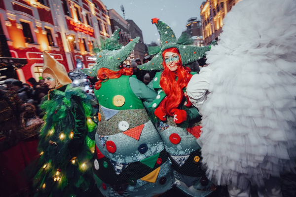 800000 человек приняли участие в городских новогодних мероприятиях 800000 человек приняли участие в городских новогодних мероприятиях