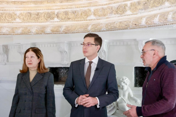 Юрий Шалабаев: Реставрация стен и лепнины в Литературном музее выполнена  почти на 90% 