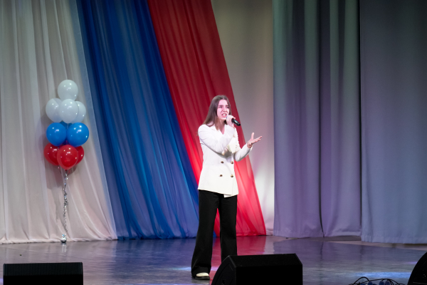 Выступления  нижегородских конкурсантов городского конкурса «Во славу Отечества!» услышат бойцы в зоне проведения СВО