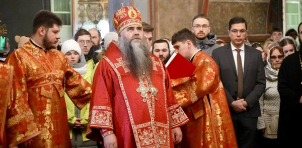 Митрополит Георгий совершил богослужения у мощей святого благоверного князя Георгия Всеволодовича в Успенском соборе города Владимира Митрополит Георгий совершил богослужения у мощей святого благоверного князя Георгия Всеволодовича в Успенском соборе города Владимира