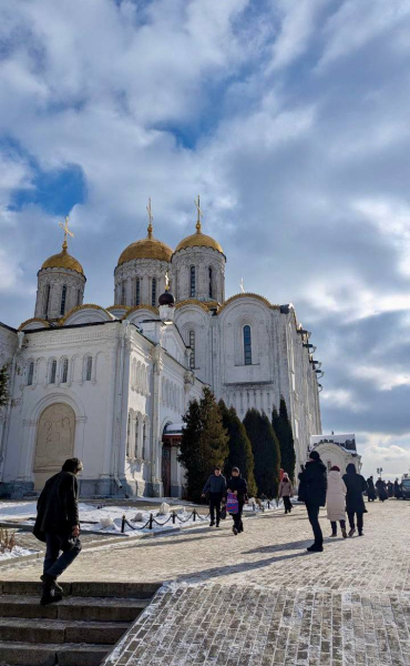 Митрополит Георгий совершил богослужения у мощей святого благоверного князя Георгия Всеволодовича в Успенском соборе города Владимира Митрополит Георгий совершил богослужения у мощей святого благоверного князя Георгия Всеволодовича в Успенском соборе города Владимира