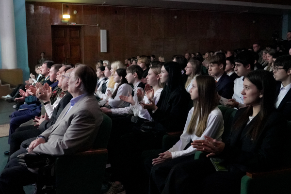 Выступления  нижегородских конкурсантов городского конкурса «Во славу Отечества!» услышат бойцы в зоне проведения СВО