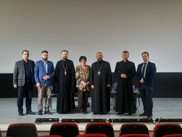 В Нижнем Новгороде стартовал новый цикл открытых дискуссий школьников с представителями традиционных конфессий