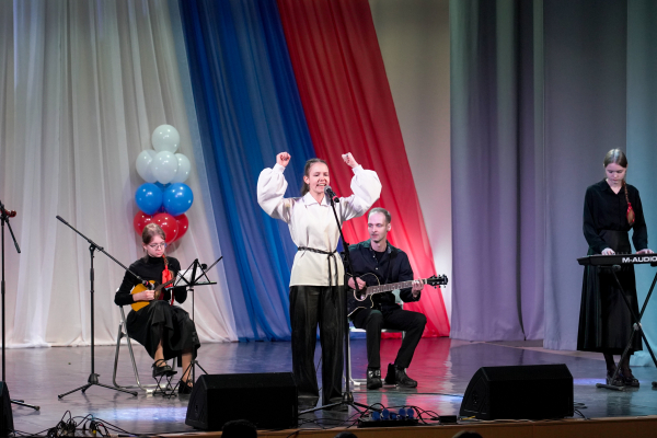 Выступления  нижегородских конкурсантов городского конкурса «Во славу Отечества!» услышат бойцы в зоне проведения СВО