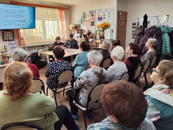 Врачи провели диагностику новообразований кожи в соседском центре Ленинского района