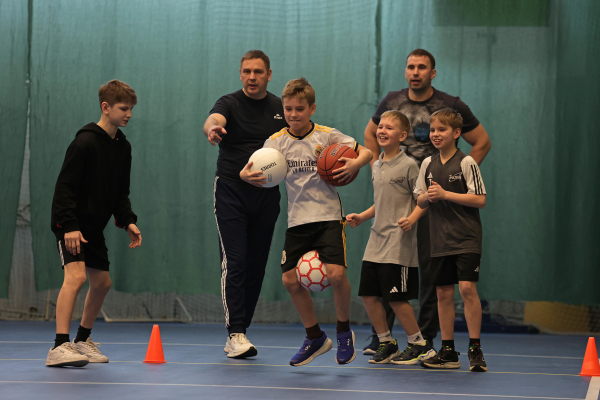 Юбилейные игры «Вместе с папой!» прошли в Приокском районе