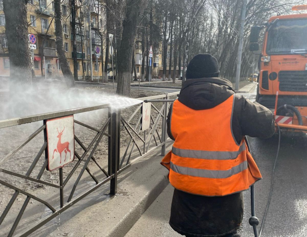 Глава Советского района Александр Иванов: Привести район в порядок после зимы необходимо в кратчайшие сроки