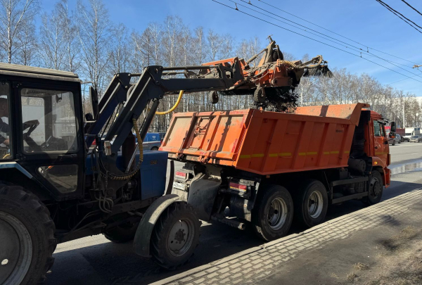 Глава Советского района Александр Иванов: Привести район в порядок после зимы необходимо в кратчайшие сроки