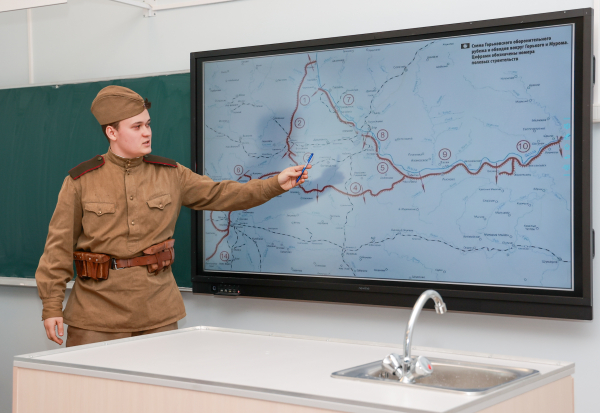 Патриотический фестиваль для школьников «Молодые патриоты», посвященный Дню воссоединения Крыма с Россией, прошел в Нижнем Новгороде