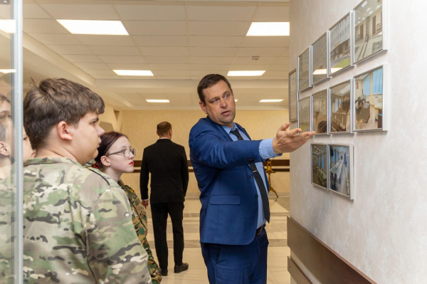 Сотрудники Генпрокуратуры провели экскурсию для воспитанников нижегородского Центра военно-патриотического воспитания имени Максима Настина Сотрудники Генпрокуратуры провели экскурсию для воспитанников нижегородского Центра военно-патриотического воспитания имени Максима Настина