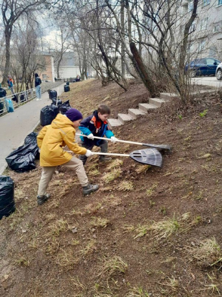 Юрий Шалабаев поблагодарил участников общегородского субботника, который собрал в этом году более 30 тыс нижегородцев Юрий Шалабаев поблагодарил участников общегородского субботника, который собрал в этом году более 30 тыс нижегородцев