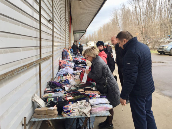 Более 20 протоколов по фактам торговли в неотведенных местах составлено  в Ленинском районе с начала года