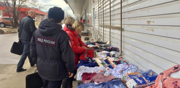 Более 20 протоколов по фактам торговли в неотведенных местах составлено  в Ленинском районе с начала года