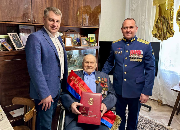 Десять ветеранов Советского района удостоены звания «Почётный гражданин Нижнего Новгорода» Десять ветеранов Советского района удостоены звания «Почётный гражданин Нижнего Новгорода»