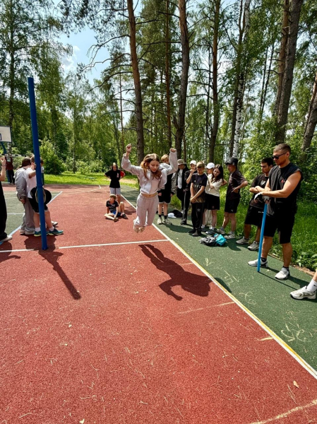 200 юных нижегородцев дополнительно смогут отдохнуть этим летом на базе отдыха «Олимпийские надежды» благодаря новым спальным домикам 200 юных нижегородцев дополнительно смогут отдохнуть этим летом на базе отдыха «Олимпийские надежды» благодаря новым спальным домикам