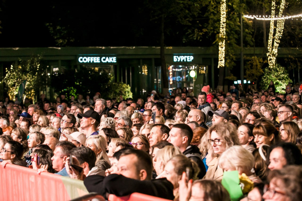 Пресс-конференция, посвященная старту джазового фестиваля «Осень в Швейцарии. Джаз Победы», пройдет 19 июня в Парке Победы Пресс-конференция, посвященная старту джазового фестиваля «Осень в Швейцарии. Джаз Победы», пройдет 19 июня в Парке Победы