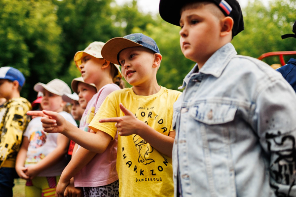 Более 700 детей стали участниками проекта «Играем вместе» с начала июня Более 700 детей стали участниками проекта «Играем вместе» с начала июня