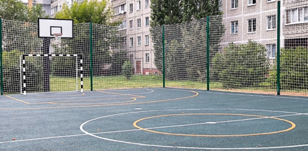 Четыре многофункциональные спортивные площадки модернизируются в Сормовском районе в 2025 году