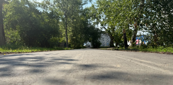 Пешеходный тротуар по улице Мончегорская отремонтировали после обращения жителей к главе города