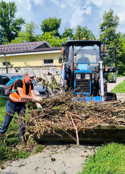 Дорожные службы в круглосуточном режиме устраняют последствия залпового ливня, пришедшего в Нижний Новгород из столицы