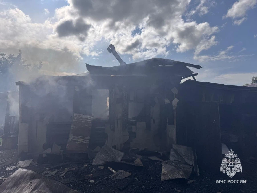 Нижегородская пенсионерка по неосторожности спалила свой дом Нижегородская пенсионерка по неосторожности спалила свой дом