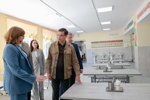 Юрий Шалабаев: Завершили масштабный проект, за который до этого никто не брался, по модернизации всех школьных пищеблоков и столовых Юрий Шалабаев: Завершили масштабный проект, за который до этого никто не брался, по модернизации всех школьных пищеблоков и столовых