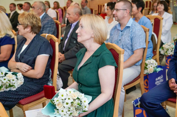 Глава города Юрий Шалабаев вручил награды нижегородцам, удостоенным почетных званий заслуженных работников профессиональных сфер