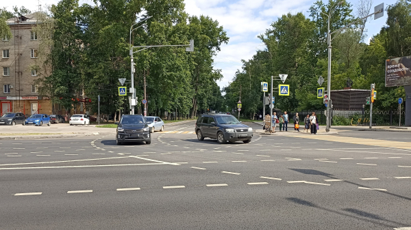 В Нижнем Новгороде на перекрестке улицы Адмирала Нахимова и проспекте Ленина изменилась организация дорожного движения