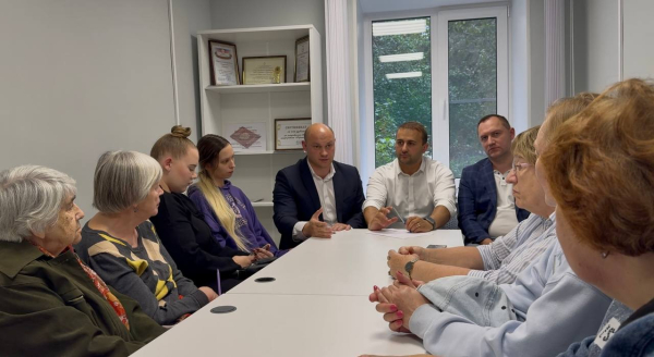 Очередная встреча с жителями соседних со стадионом &laquo;Водник&raquo; домов прошла сегодня в ТОС